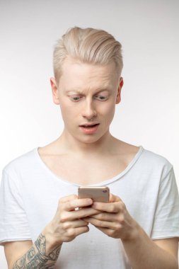 Şaşırmış bir adamın portresi