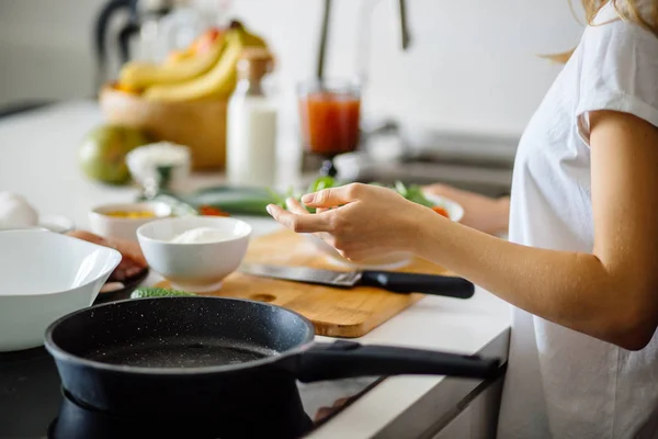 Utensílios de cozinha. Preparação de alimentos . — Fotografia de Stock