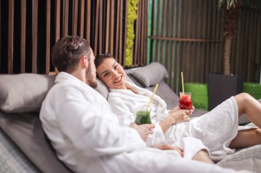 iyi insanlarla büyük tatil.