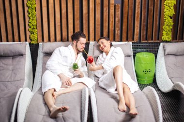 güzel mutlu çift iyi hafta sonları harcama