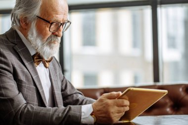 Profesör kadar testler yapıyor