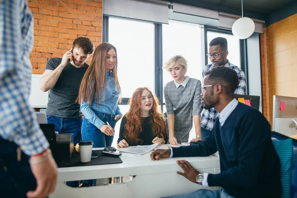 Multy equipo de negocios de startup étnica se ha reunido . —  Fotos de Stock