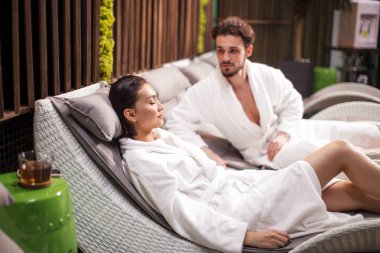 iki sevgili sağlık merkezinde vakit