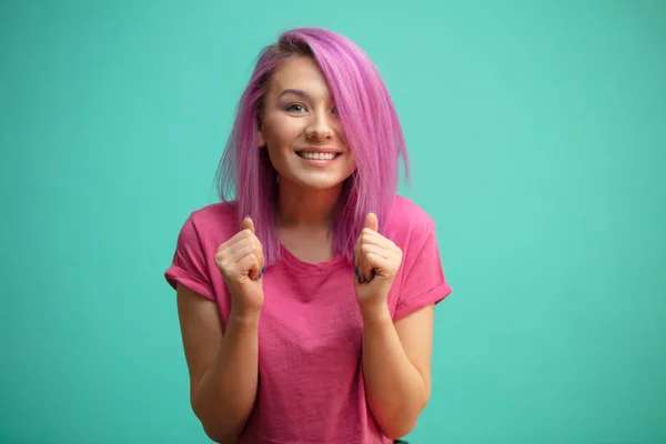 Glad adorable young woman meets and greeting her best friend. — Stock Photo, Image