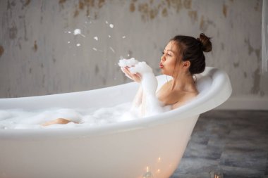 mutlu kız oluşturma olumlu ruh hali. Romantizm oluşturmak