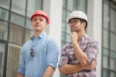 İnşaat tasarım hakkında düşünme iki harika üreticileri