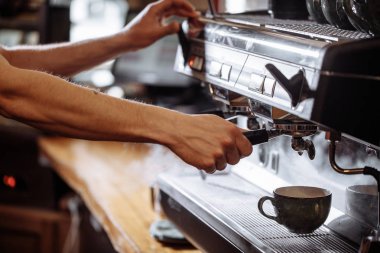 bir businenesman bir fincan kahve olacak