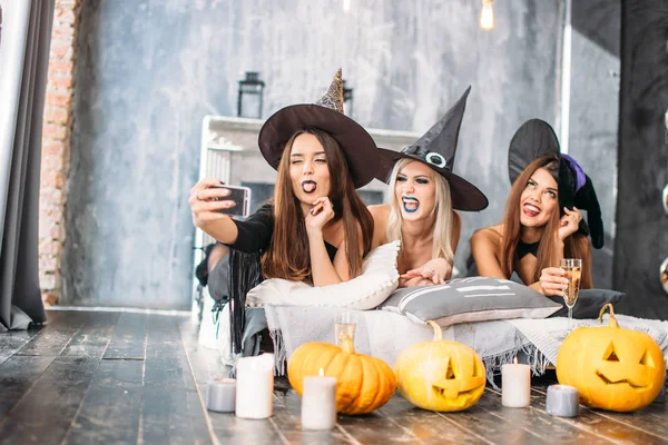 Spooky Female Friends Posing Selfie — Stock Photo, Image