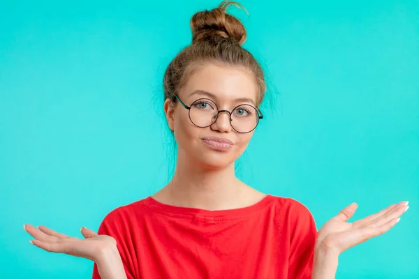 Sin salida. chica impresionante no tiene elección. lugar de salto-off — Foto de Stock