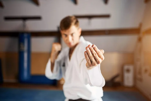 Fighter shows his superiority. Calls for a fight — Stock Photo, Image