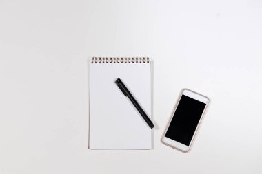 Gadget'ı ve Not defteri office masaya koymak