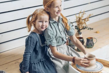 bir el sanatları birlikte yaptık