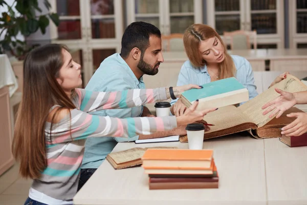 Sınıf sınıf uluslararası arkadaş kavramı paylaşımı