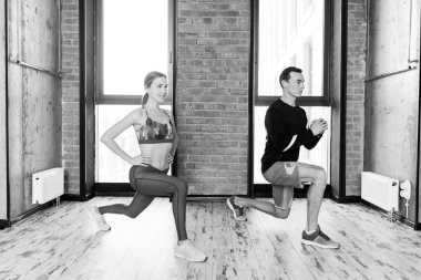 motive sporcular bir egzersiz başlamadan önce germe