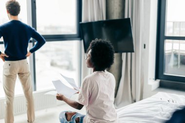 insanlar, ilişki sorunları, çatışma ve aile kavramı