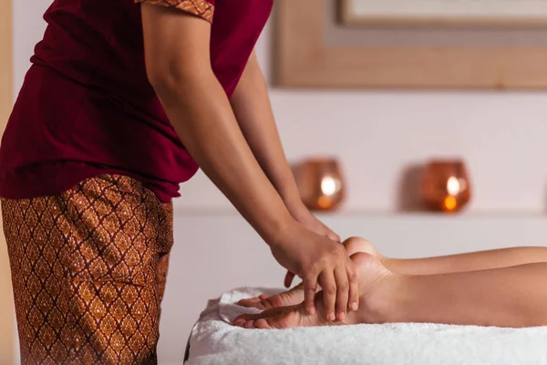 Chinese massage for people who have problems with legs — Stock Photo, Image