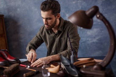 Tekstil İş yerinde kesme birader