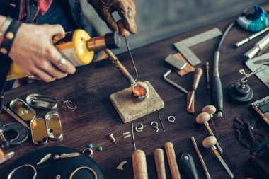 metal işlem katılmadan. Isıtma yöntemi, tekniği