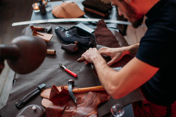 difficult work of a shoemaker, the trade of shoemaker