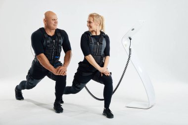 Hafta sonları eğitim zevk Ems takım elbise aile