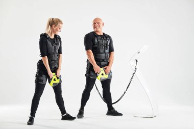 erkek ve kadın halter işlemi zevk