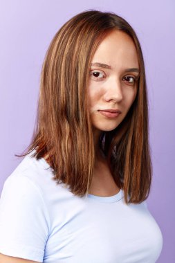 scin sorunu olan çekici kız