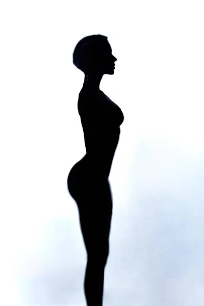 Slim σέξι κορίτσι με σωστή στάση του σώματος — Φωτογραφία Αρχείου