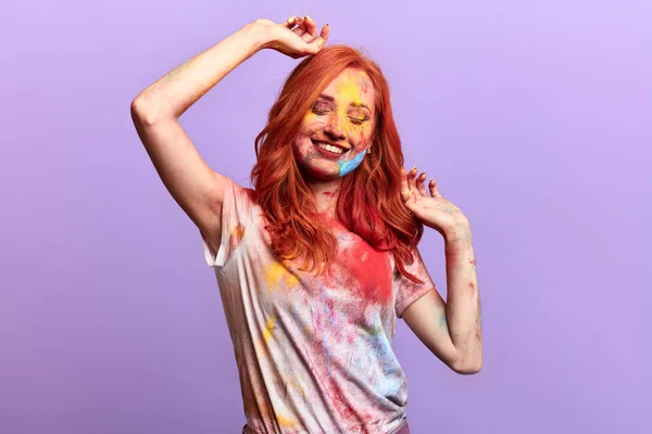 Emotional smiling girl enjoying the party — Stock Photo, Image