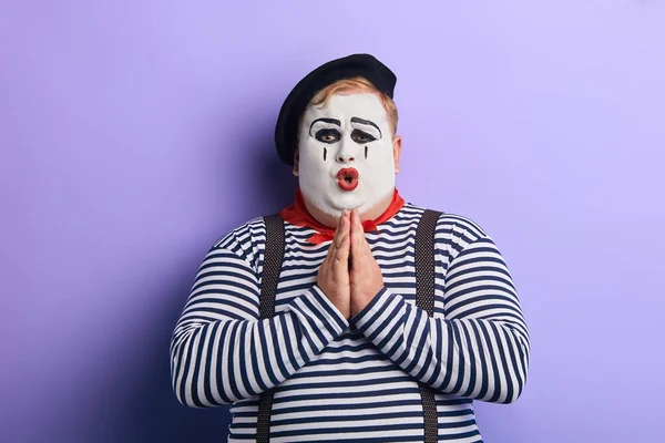 Emotional sad unhappy artist keeps palms under chin — Stock Photo, Image