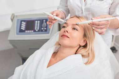 harika kız doğal güzelliği yeniden, onun izleri, pitts tretaing