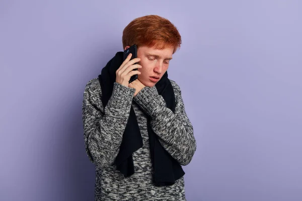 Sick depressed serious sman calling an ambulance, because he feels very bad — Stock Photo, Image