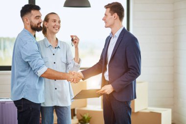 Kafkas aile emlakçı ile daire satın