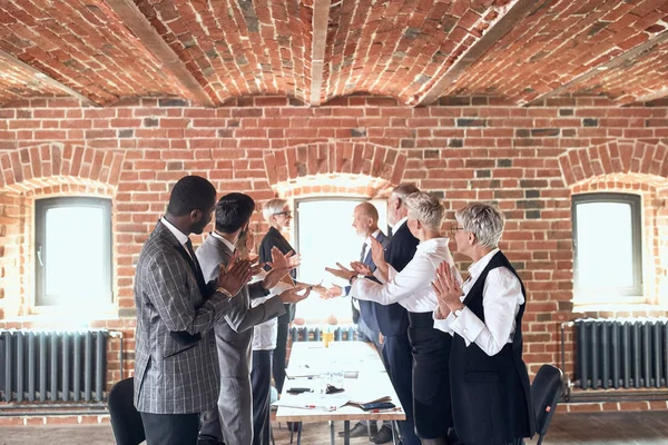 Group of business people brainstorming together in meeting room — Stock Photo, Image