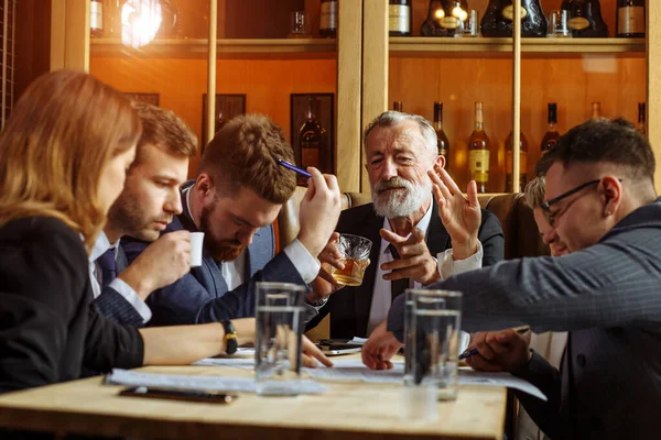 Group of young business people working — Stock Photo, Image