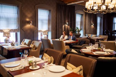 İnsanlarla Restoran