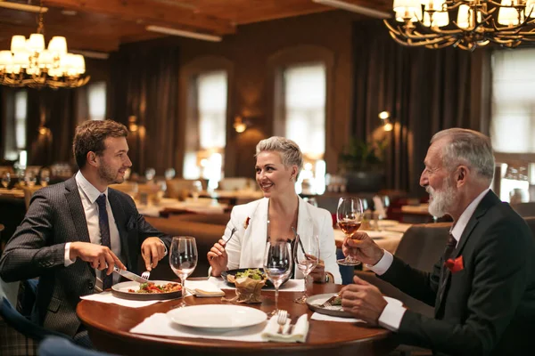 レストランミーティングのコンセプト — ストック写真