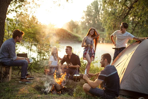 Aire fresco. ambiente relajante en el campo — Foto de Stock