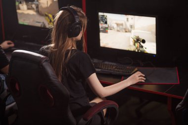 eSport Oyuncuları Takımı bir siber oyunlar yarışmasında Video Oyunları Oynuyor.