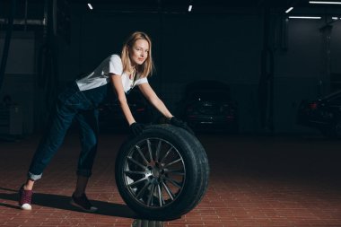 Kadınlar için alışılmadık bir rekabet. Boşluğu kopyala