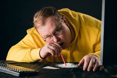 Kontrol dışı davranışlar. Çılgın uyuşturucu bağımlısı..