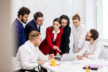 Başarılı iş ekibinin en iyi çalışanları.