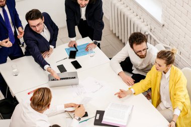 Genç iş adamlarının aktif işbirliği