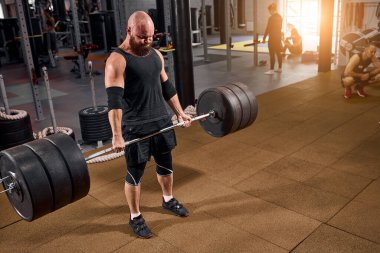 Jimnastik salonunda egzersiz