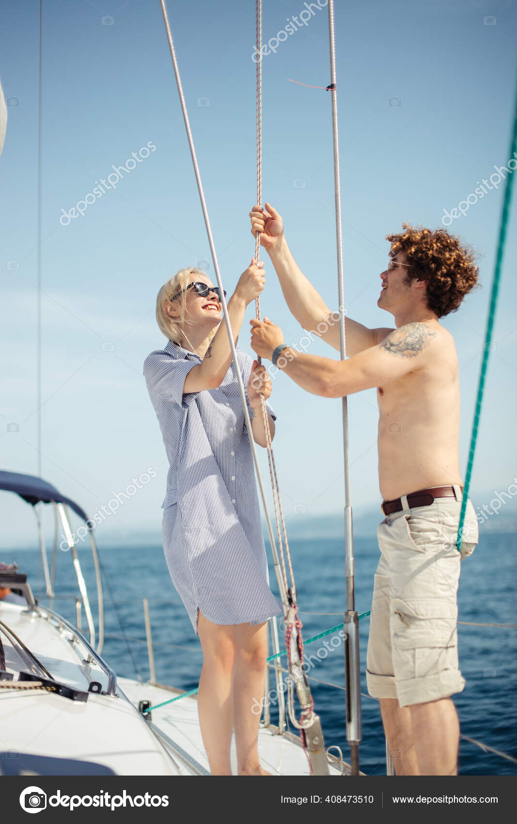 Femme Et Mari Couple Heureux En Vacances Au Bord De La Merbelle