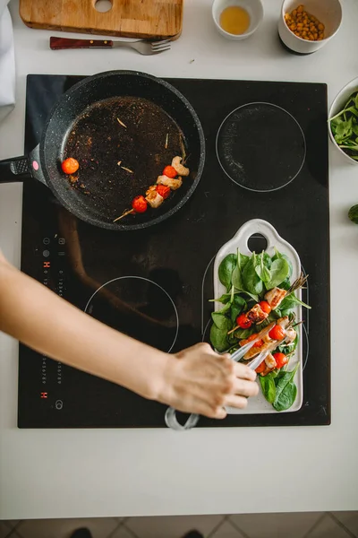 Preparación de un plato delicioso — Foto de Stock