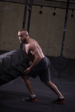 Güçlü insanlar için spor. tehlikeli bir spordur.