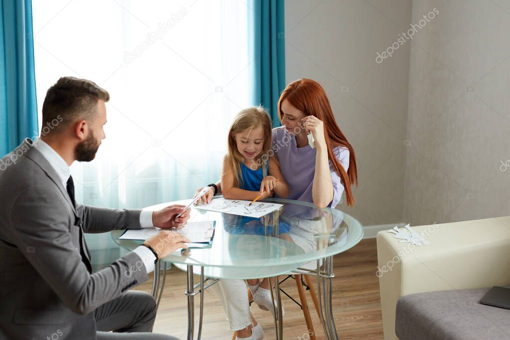 single lonely mother with kid girl and psychologist, husband left his family, went to another mistress