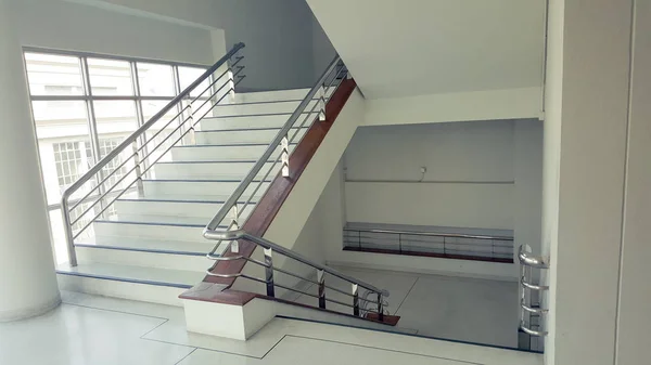 Escaleras Edificio Vacío Moderno Edificio Oficinas Interior —  Fotos de Stock