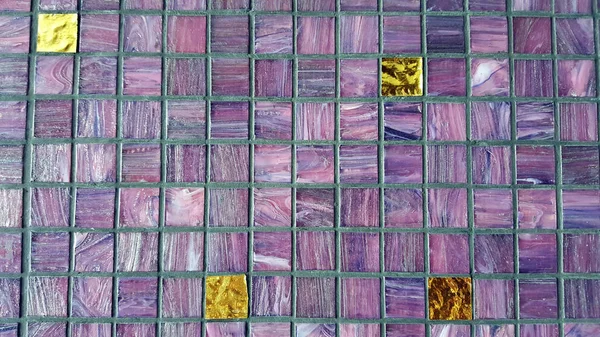 陶瓷玻璃彩瓦镶嵌构图紫色图案背景 马赛克瓷砖 — 图库照片