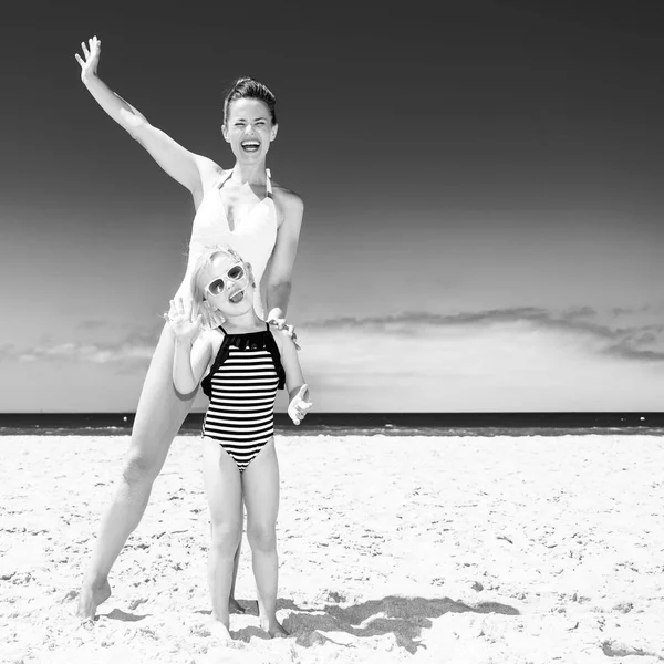 Family Fun White Sand Smiling Modern Mother Child Beachwear Seashore — Stock Photo, Image